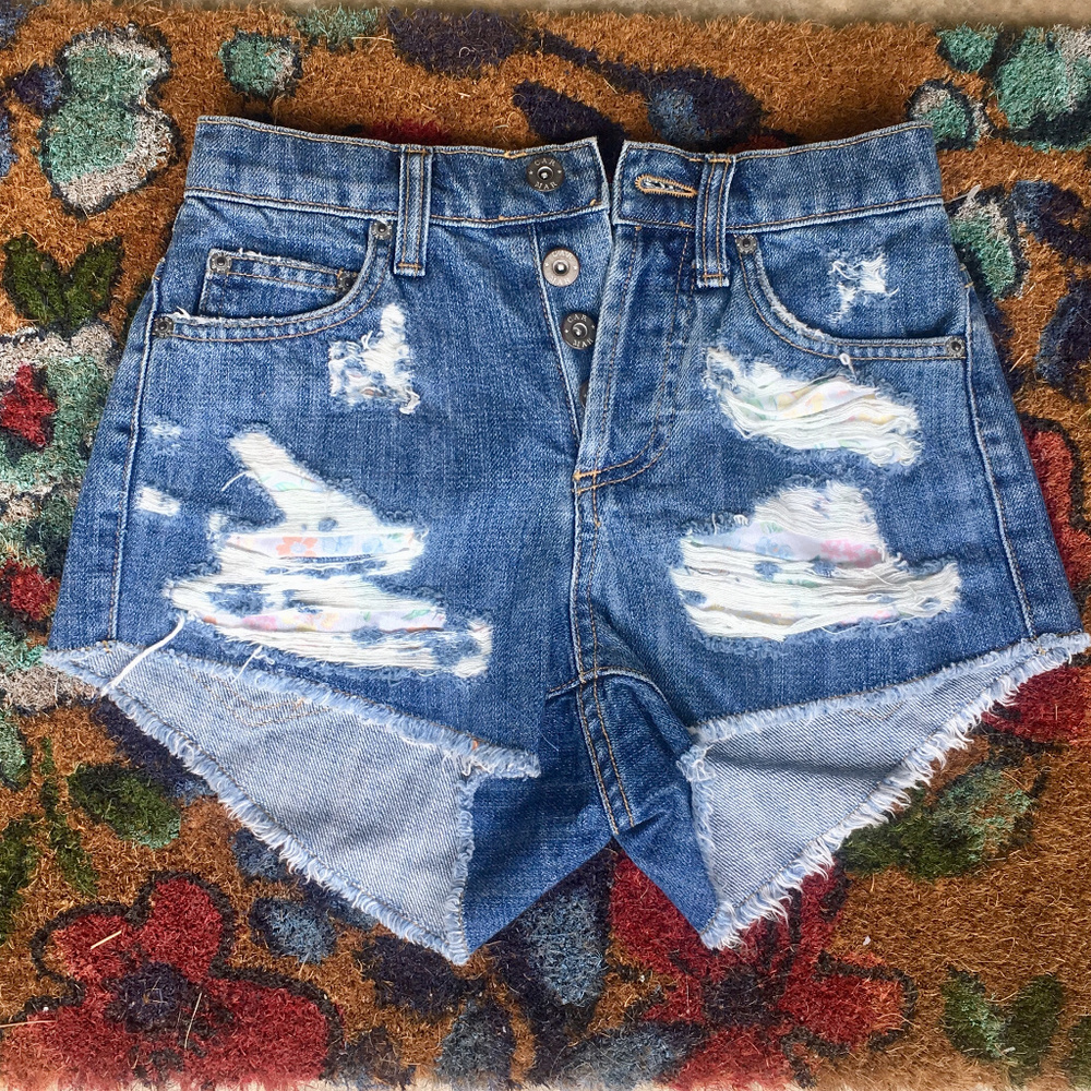 NWT CARMAR floral jean cut off shorts 24